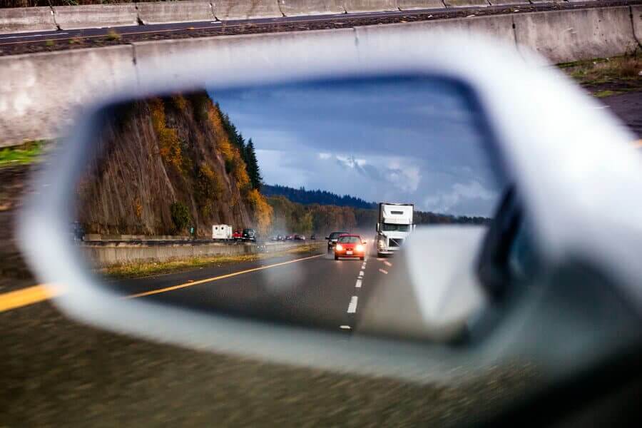Defensive Driving: Limit Your Risk of Accidents While Driving - Featured Image